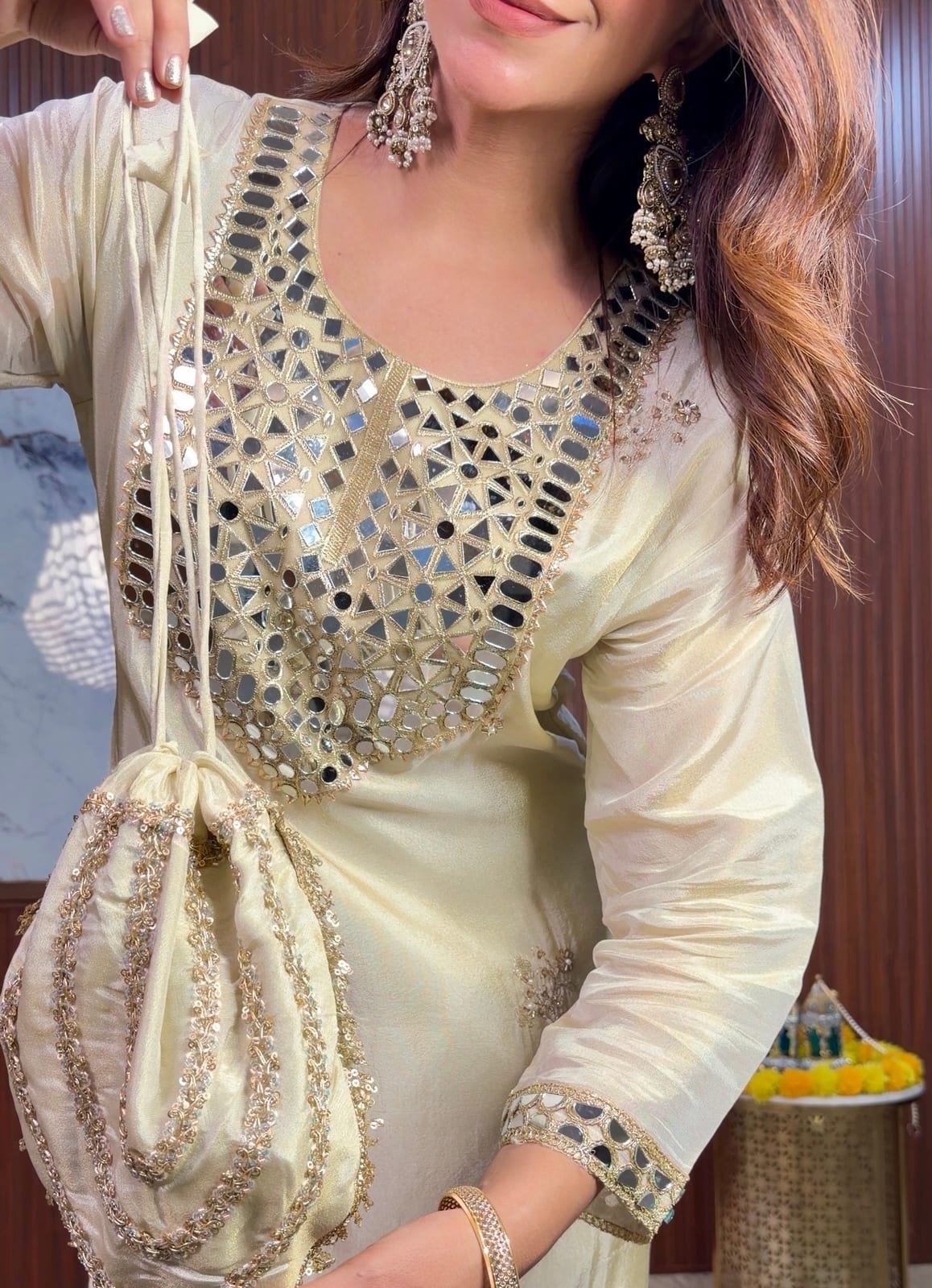 Aura Shimmer Silk Set image 3